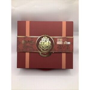 Harry Potter Hogwarts Beauty Set Trunk Profusion Cosmetics Gift Box